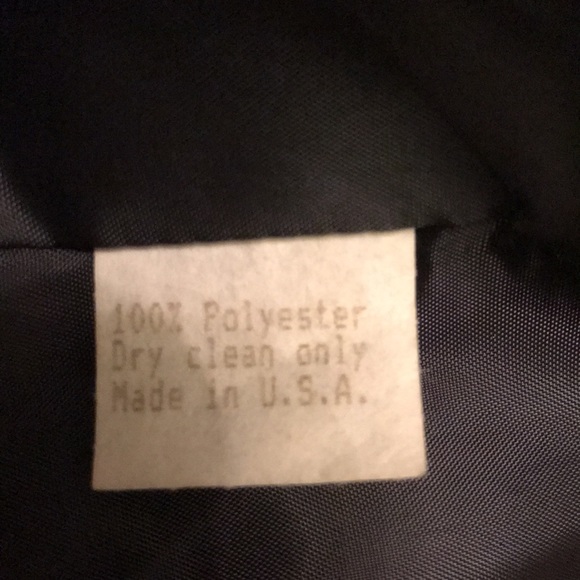 Exactitude Red Vest - Picture 13 of 13